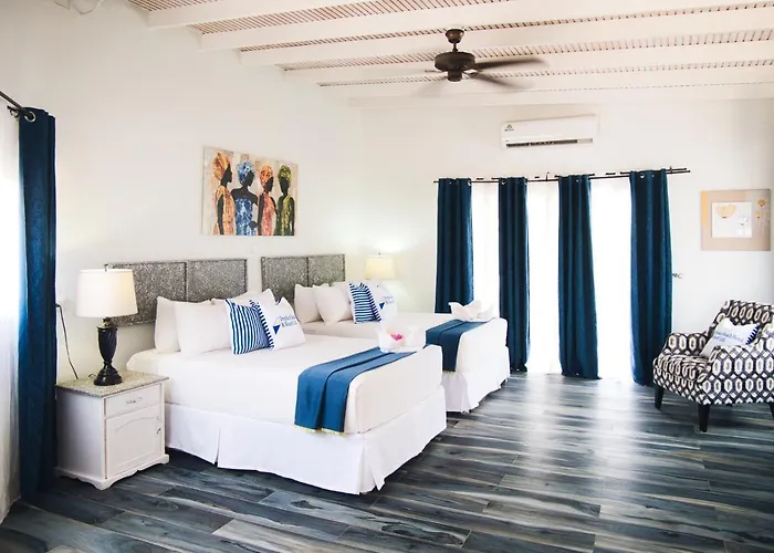 Crown Point hotels near R&Sea Divers