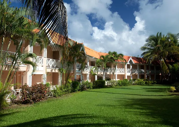 Crown Point Hotels