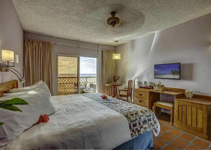 Black Rock hotels near Fort Bennett
