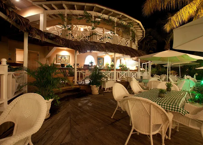 Crown Point hotels near Bon Accord Lagoon