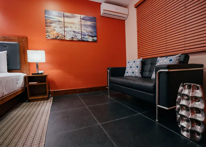 Runway Hotel Piarco